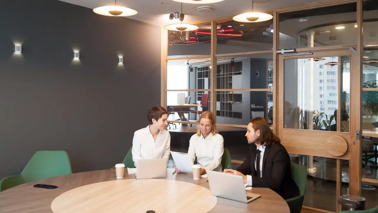 Coworking Space vs Traditional Office: Finding the Perfect Fit for Your Work Style